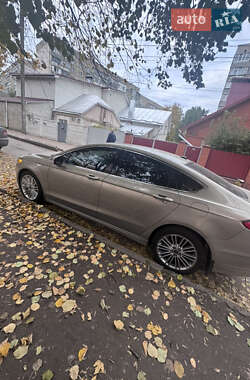 Седан Ford Fusion 2014 в 