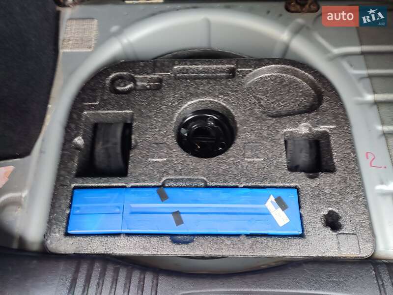 Хэтчбек Ford Fusion 2003 в Ямполе