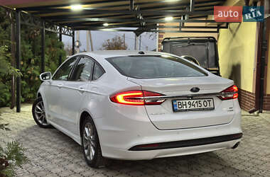 Седан Ford Fusion 2016 в 