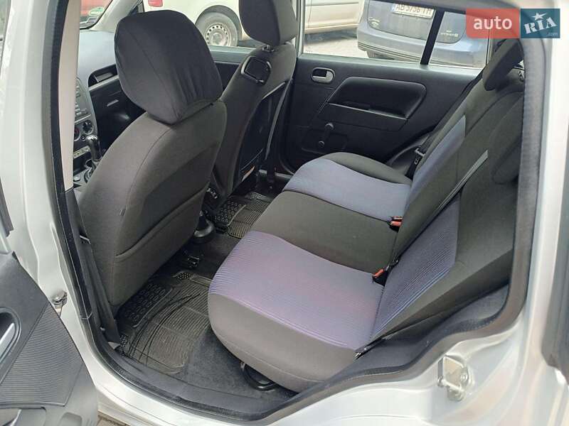 Хетчбек Ford Fusion 2008 в Вінниці фото 12 Хетчбек Ford Fusion 2008 в Вінниці