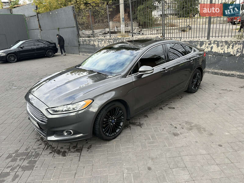 Седан Ford Fusion 2015 в Запоріжжі