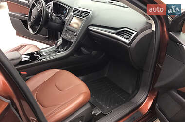 Седан Ford Fusion 2015 в 