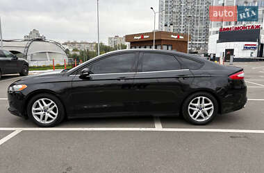 Седан Ford Fusion 2012 в 
