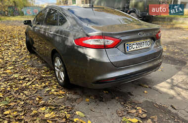 Седан Ford Fusion 2013 в Львові