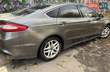 Седан Ford Fusion 2013 в Львові