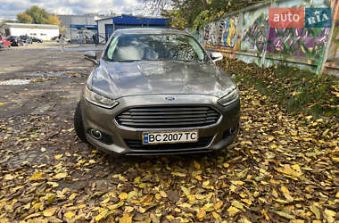 Седан Ford Fusion 2013 в 