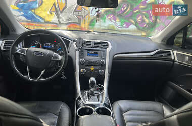 Седан Ford Fusion 2013 в Львові