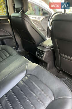 Седан Ford Fusion 2013 в Львові