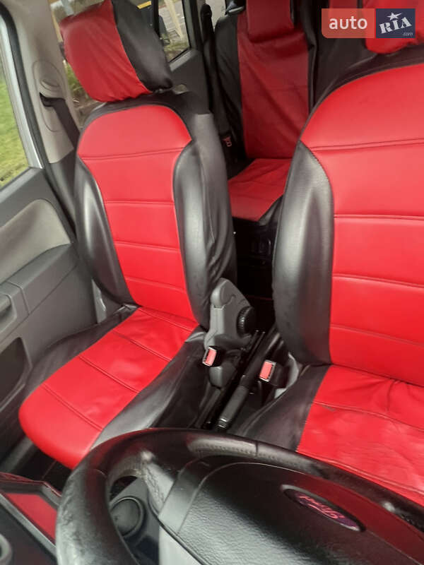 Хэтчбек Ford Fusion 2003 в Львове