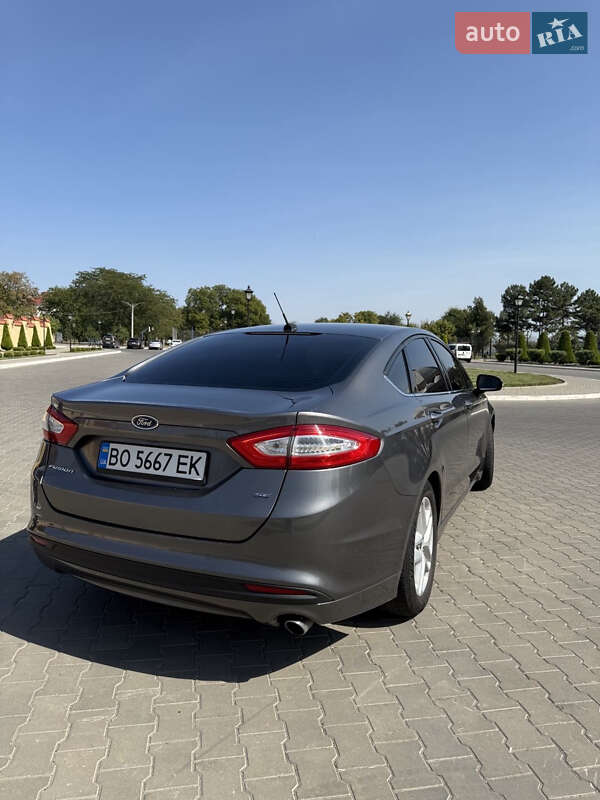 Седан Ford Fusion 2013 в Ізмаїлі