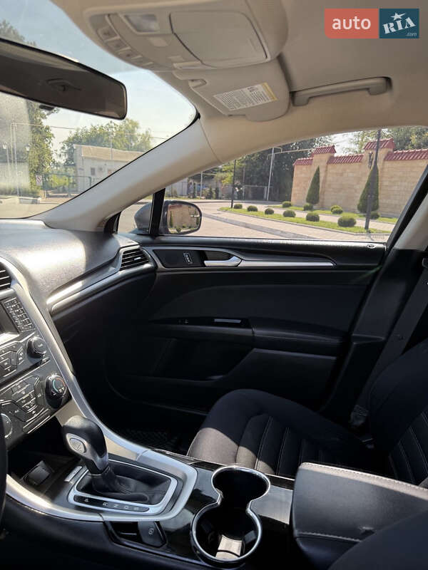 Седан Ford Fusion 2013 в Ізмаїлі