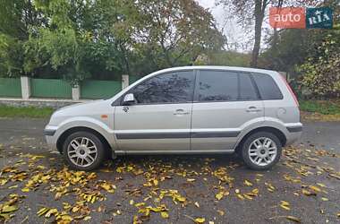 Хэтчбек Ford Fusion 2008 в 
