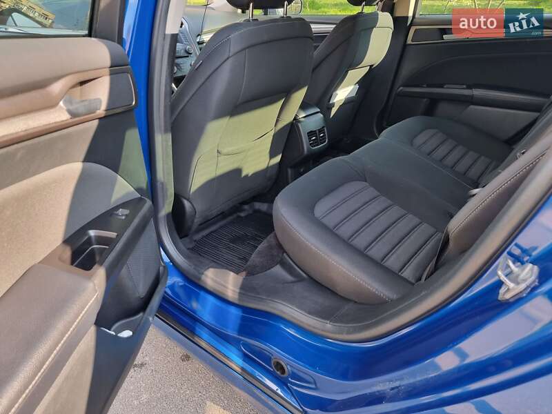 Седан Ford Fusion 2016 в Киеве фото 10 Седан Ford Fusion 2016 в Киеве