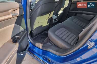 Седан Ford Fusion 2016 в 