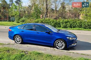 Седан Ford Fusion 2016 в 