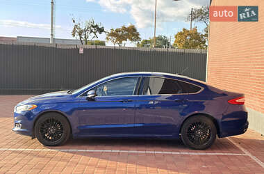 Седан Ford Fusion 2014 в 