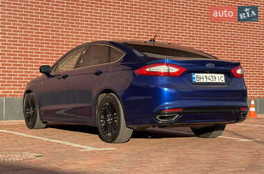 Седан Ford Fusion 2014 в 
