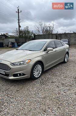 Седан Ford Fusion 2014 в Первомайске
