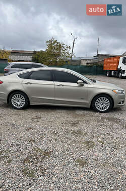 Седан Ford Fusion 2014 в  фото 3 Седан Ford Fusion 2014 в