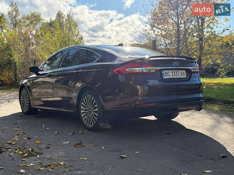 Седан Ford Fusion 2016 в Львові