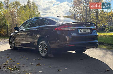 Седан Ford Fusion 2016 в 