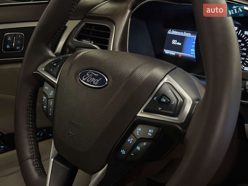 Седан Ford Fusion 2016 в Миколаєві