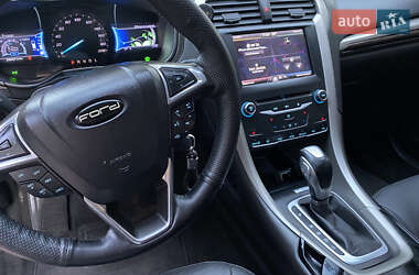 Седан Ford Fusion 2013 в  фото 20 Седан Ford Fusion 2013 в