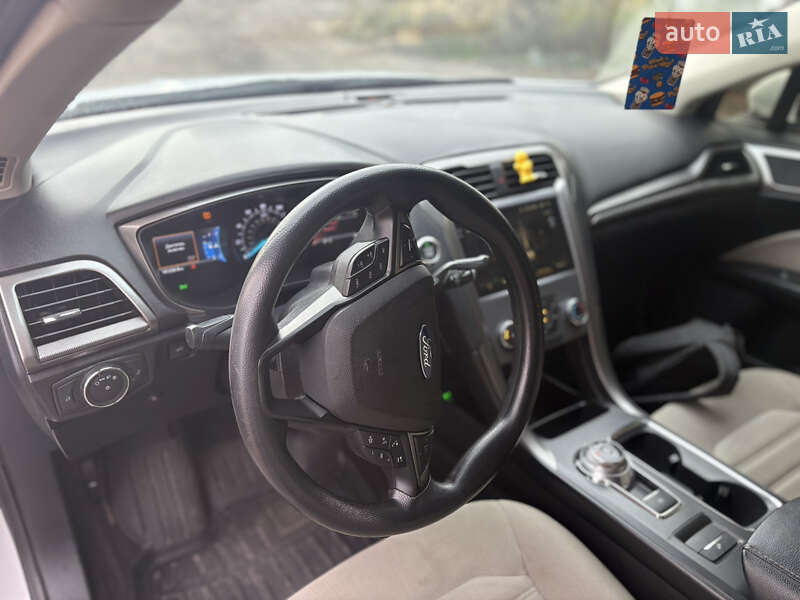 Седан Ford Fusion 2016 в Борисполі