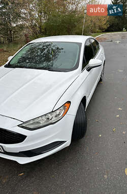 Седан Ford Fusion 2017 в 