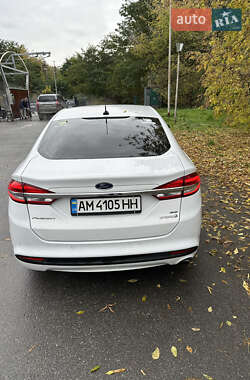 Седан Ford Fusion 2017 в 