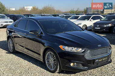 Седан Ford Fusion 2015 в 