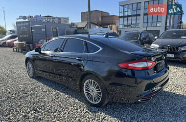 Седан Ford Fusion 2015 в 