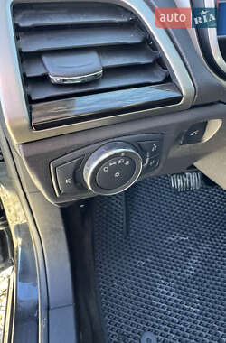 Седан Ford Fusion 2015 в 