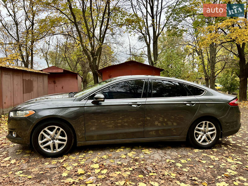 Седан Ford Fusion 2015 в Киеве