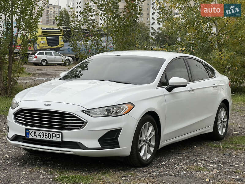 Седан Ford Fusion 2019 в Киеве