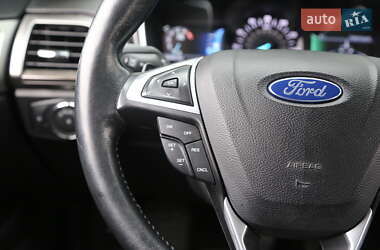 Седан Ford Fusion 2016 в  фото 18 Седан Ford Fusion 2016 в