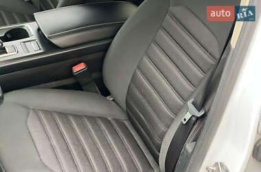 Седан Ford Fusion 2019 в 