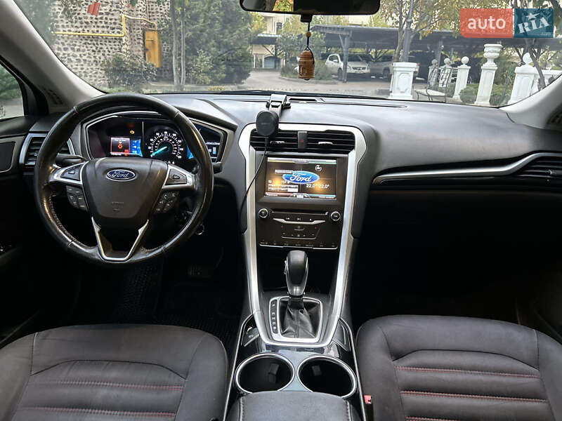 Седан Ford Fusion 2013 в Одесі