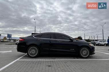 Седан Ford Fusion 2014 в 