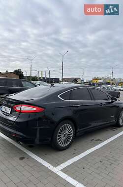 Седан Ford Fusion 2014 в 