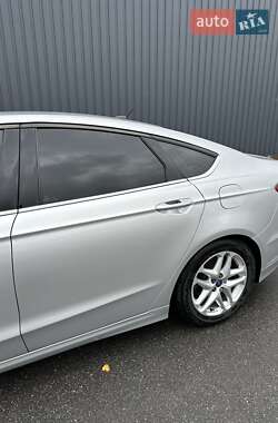 Седан Ford Fusion 2013 в 