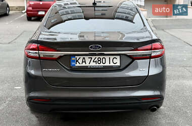 Седан Ford Fusion 2016 в 