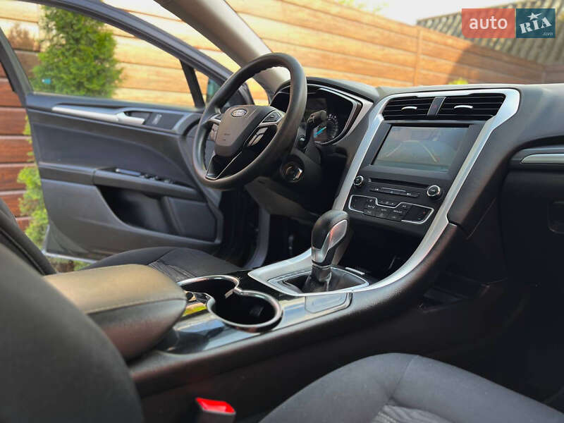 Седан Ford Fusion 2015 в Виннице