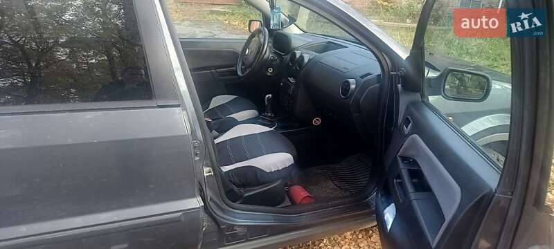Хэтчбек Ford Fusion 2003 в Луцке фото 3 Хэтчбек Ford Fusion 2003 в Луцке