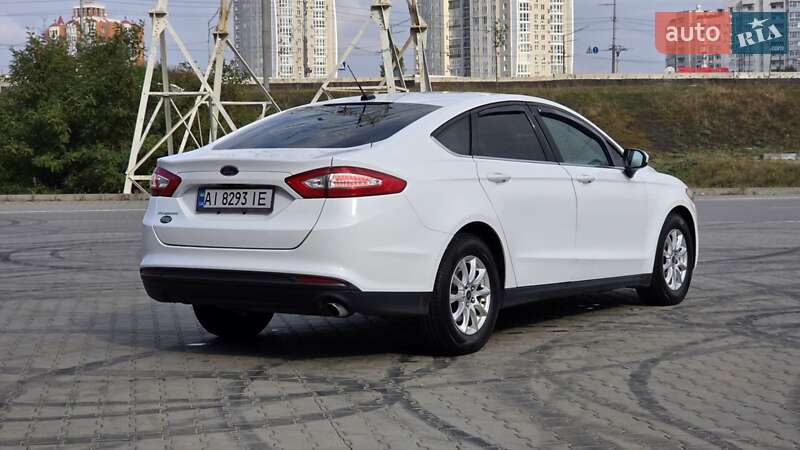 Седан Ford Fusion 2015 в Києві