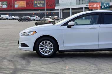 Седан Ford Fusion 2015 в  фото 18 Седан Ford Fusion 2015 в