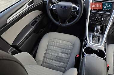 Седан Ford Fusion 2015 в  фото 38 Седан Ford Fusion 2015 в