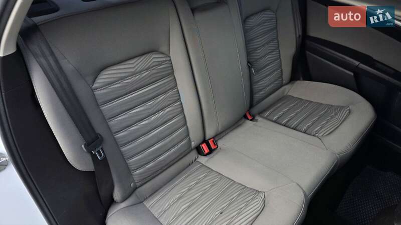 Седан Ford Fusion 2015 в Києві