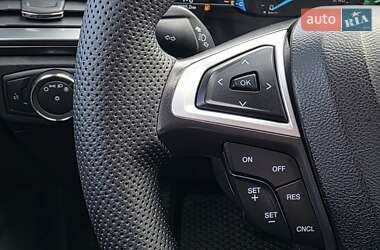 Седан Ford Fusion 2015 в  фото 48 Седан Ford Fusion 2015 в