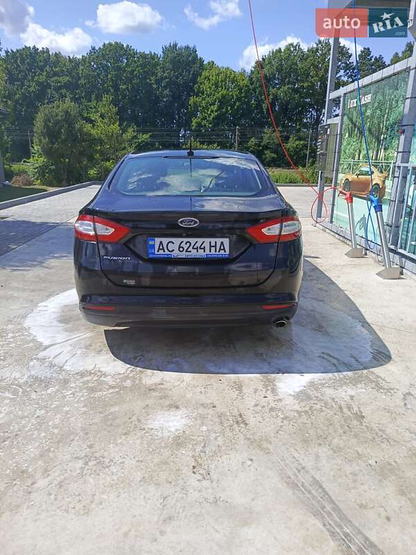 Седан Ford Fusion 2015 в Старій Вижівці